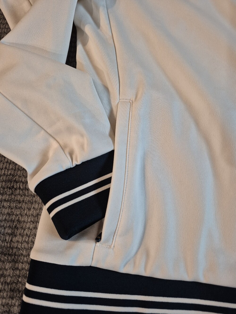 Tracksmith Track Jacket cream Navy, Sz M Full Zip Pockets athleisure running - Picture 3 of 11